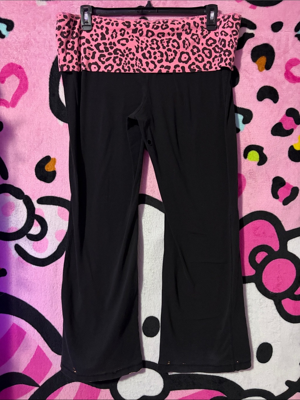 no boundaries fold over yoga pants